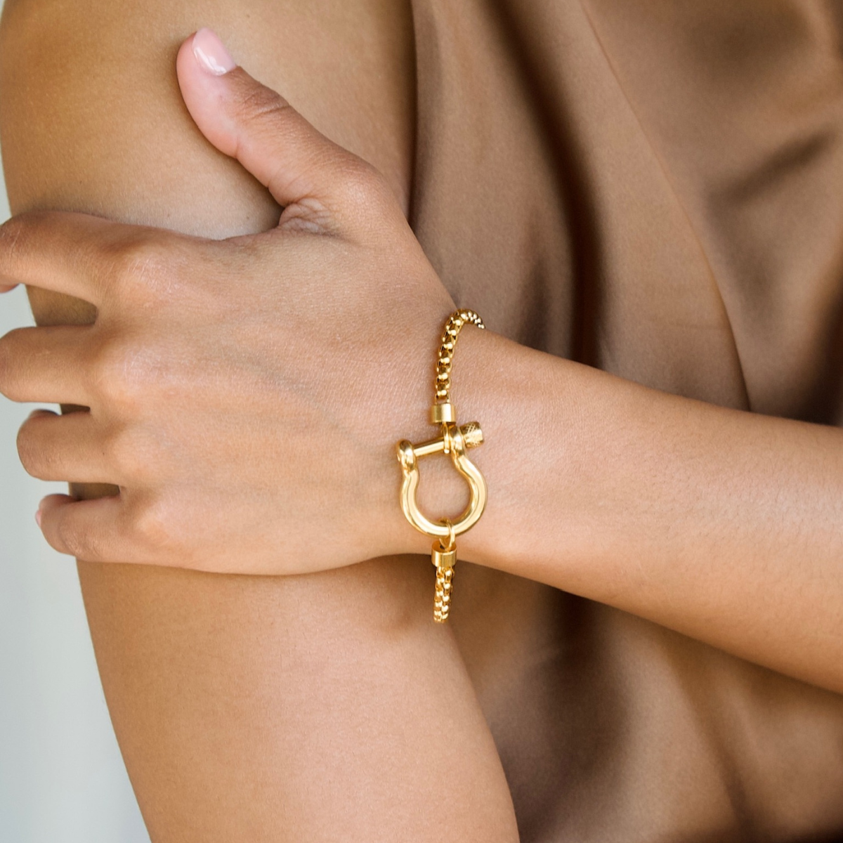 Ellie Vail Clarkson Shackle Bracelet