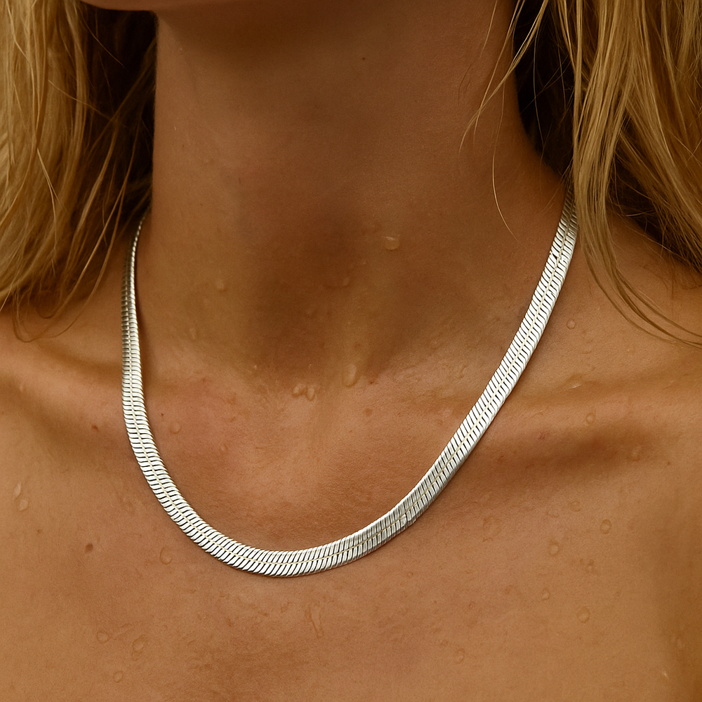 Ellie Vail Paola Herringbone Chain Necklace
