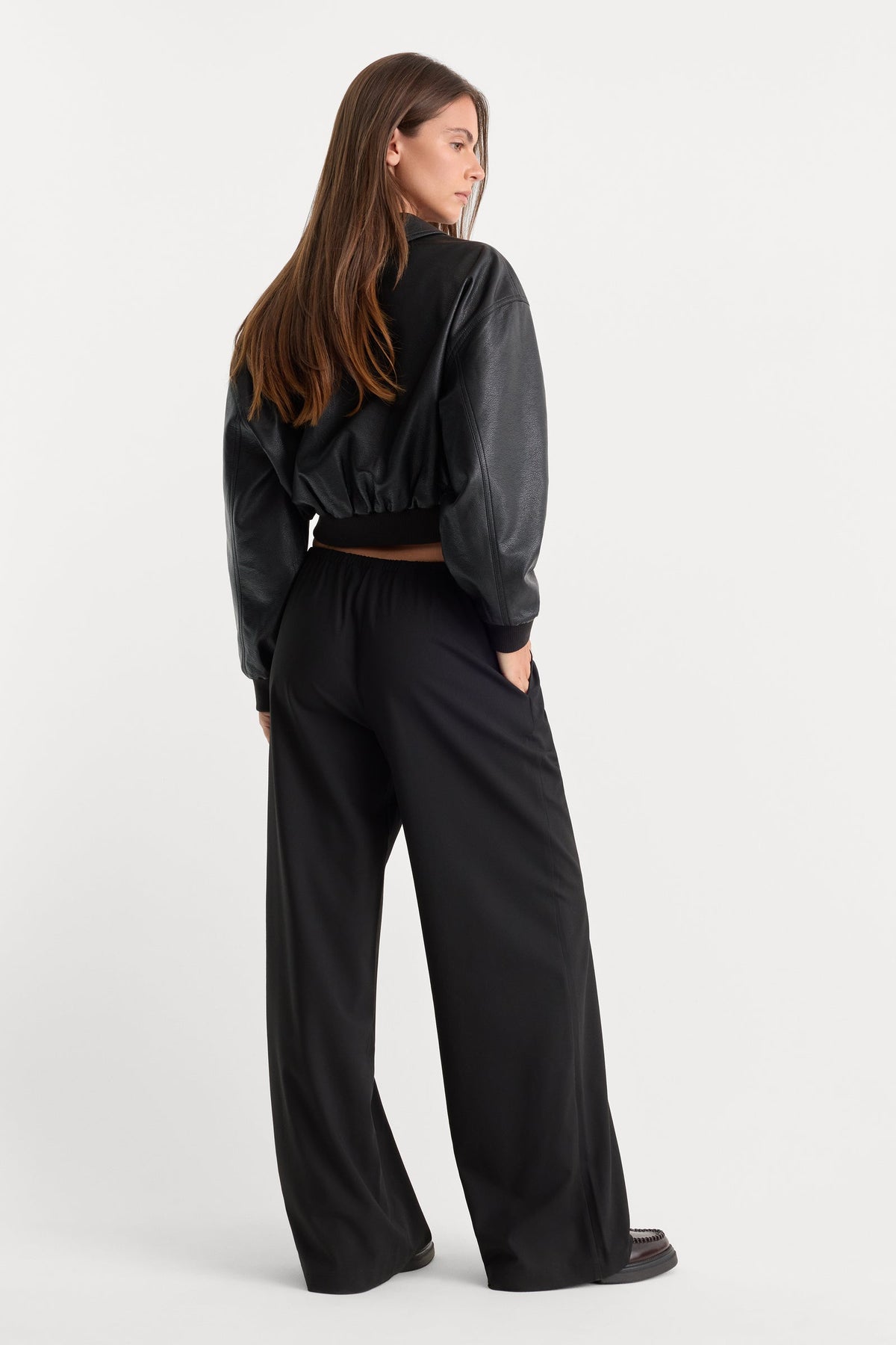 Good American Women's The Pull On Trouser