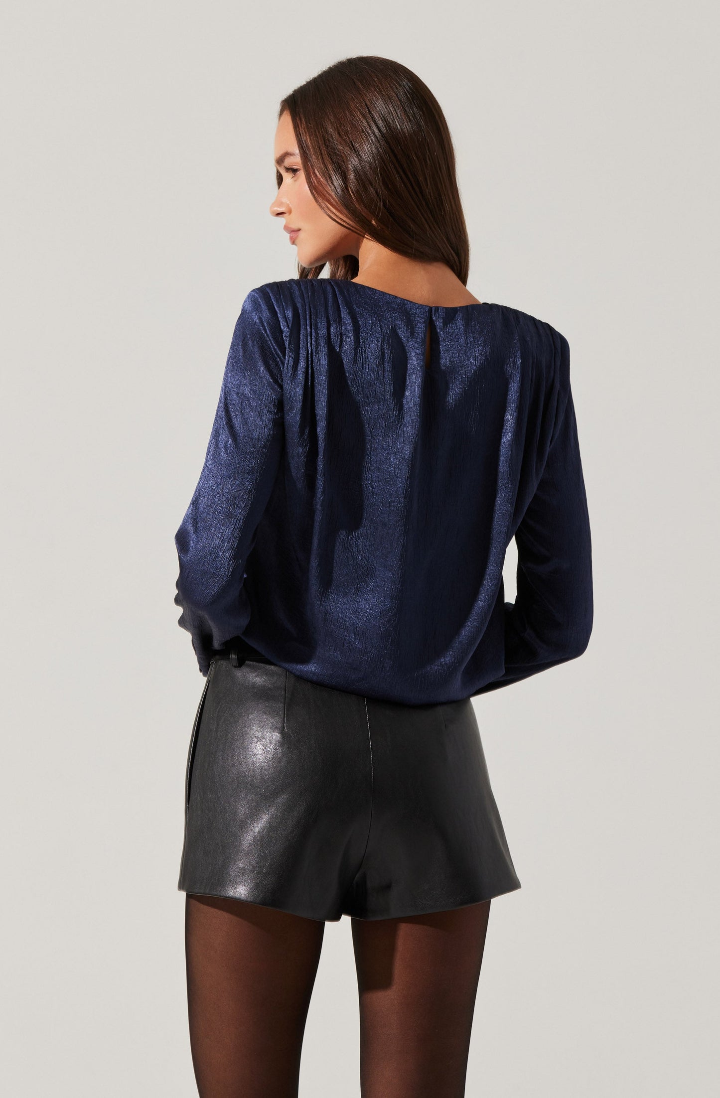 ASTR Aleannah Satin Long Sleeve Top
