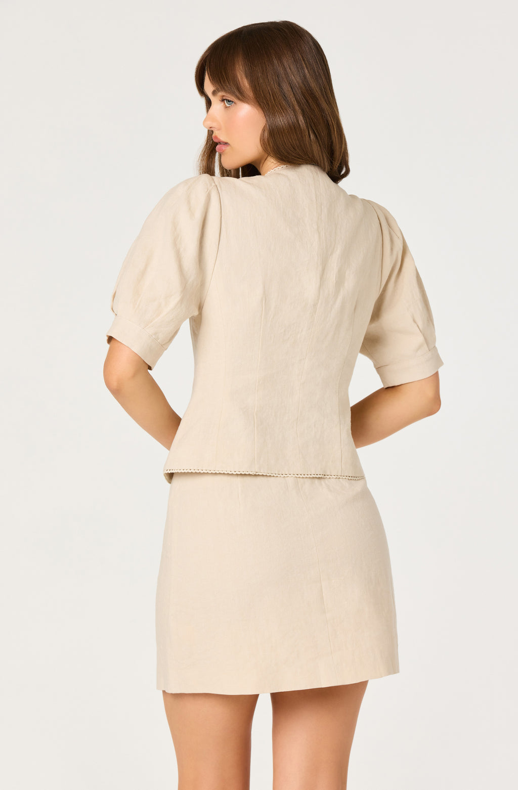 ASTR The Label Women's Cailey Linen Puff Sleeve Button-Front Top