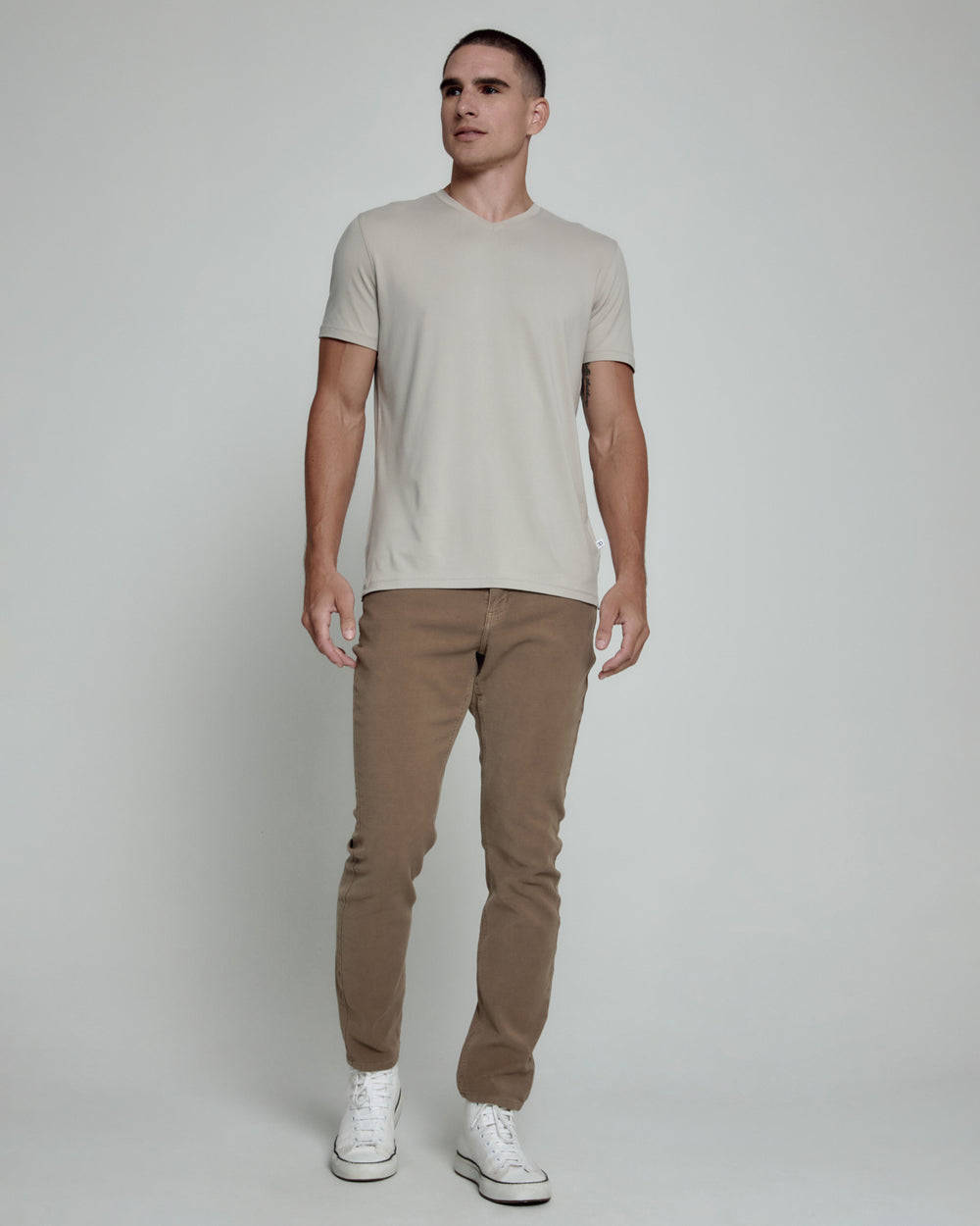 7 Diamonds Short Sleeve Core V-Neck