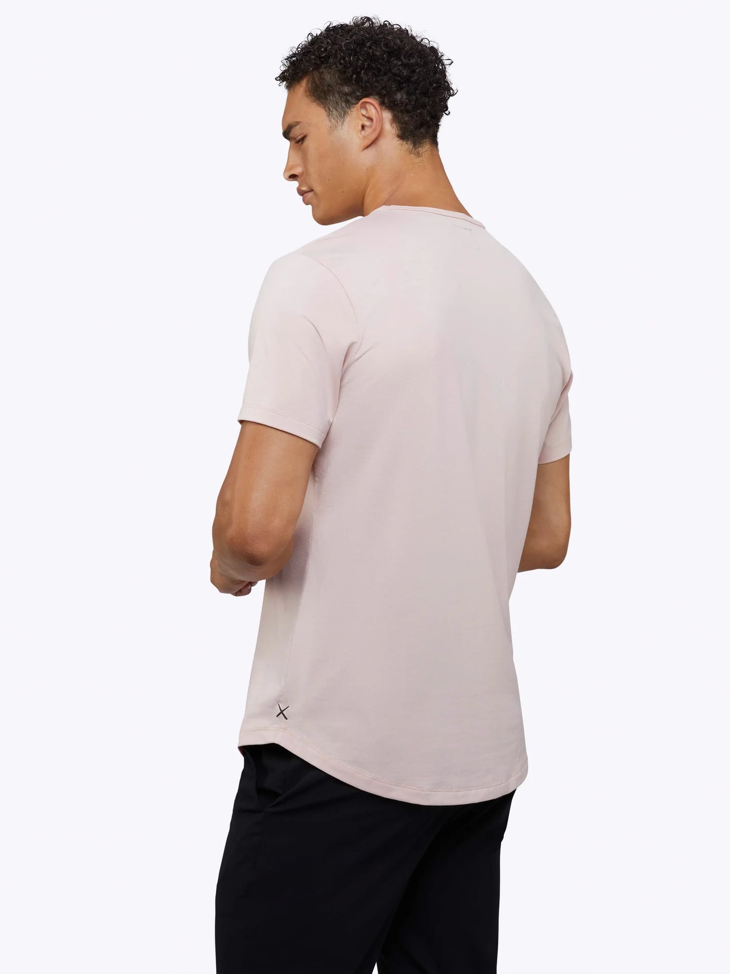 CUTS Men's AO Curve-Hem Tee