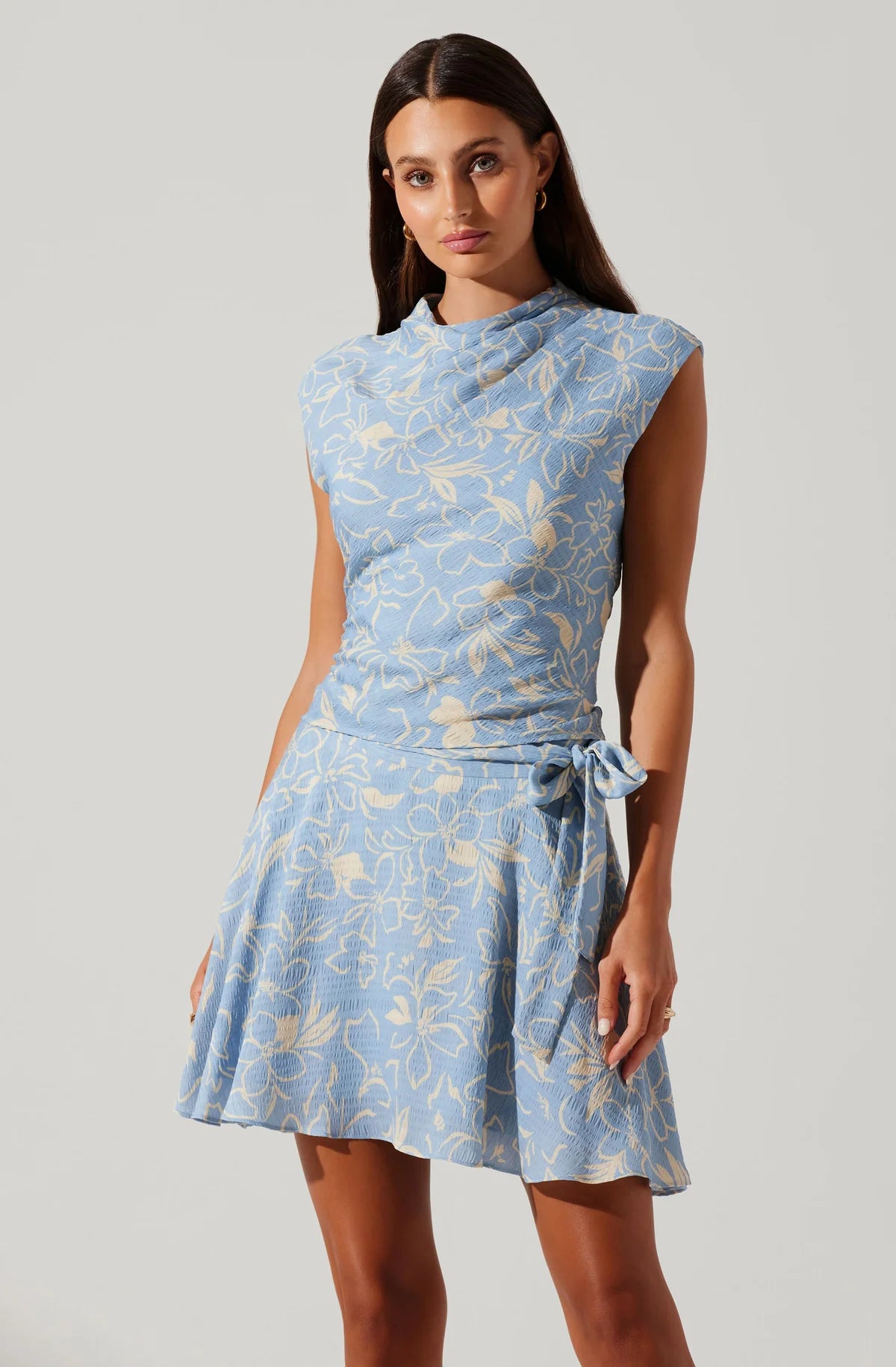 ASTR The Label Women's Tazia Draped Top (Blue White Floral)