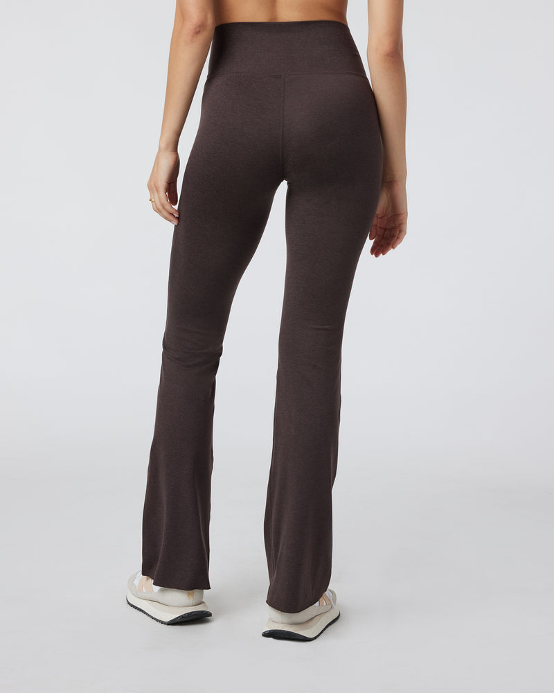 Vuori Women's Halo Slim Flare