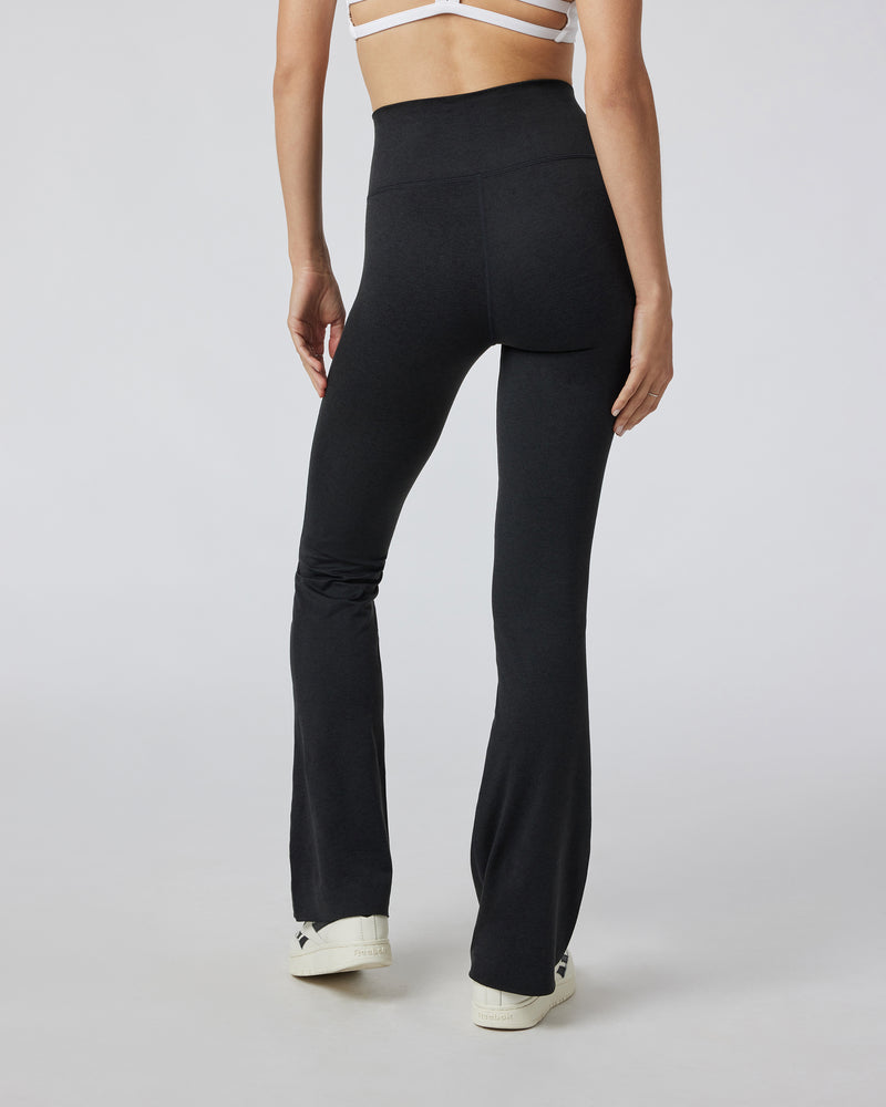 Vuori Women's Halo Slim Flare