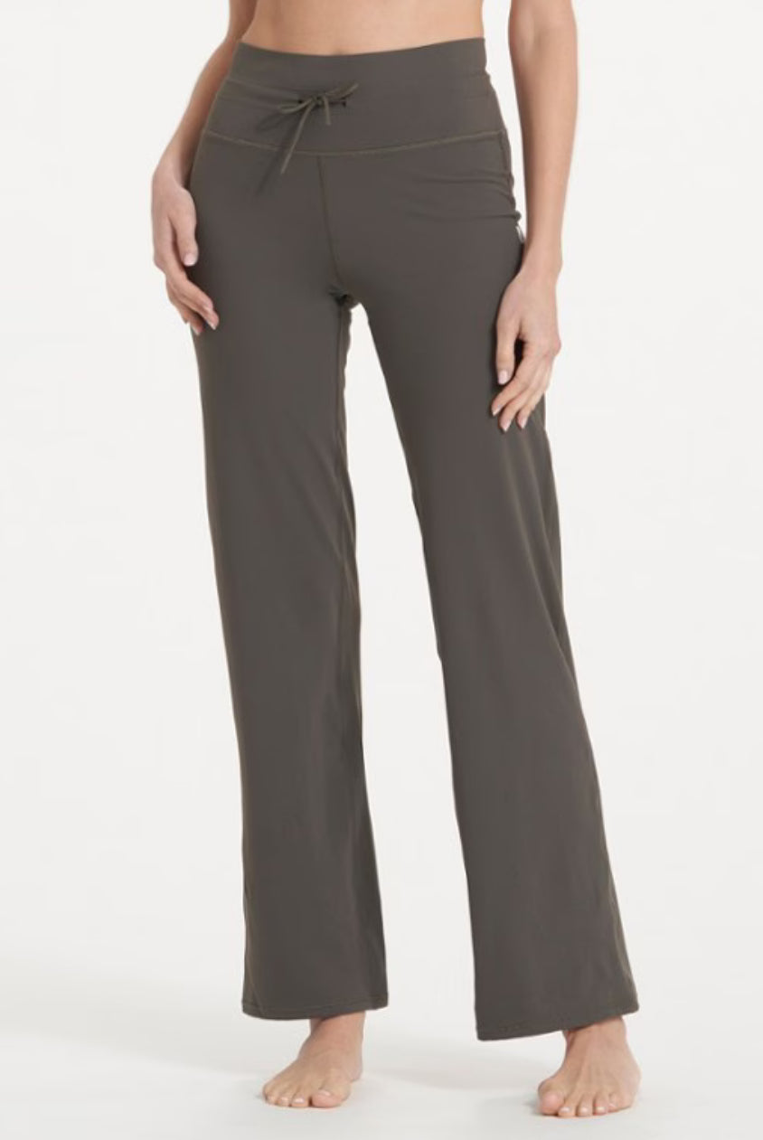 Vuori Women's Daily Wideleg