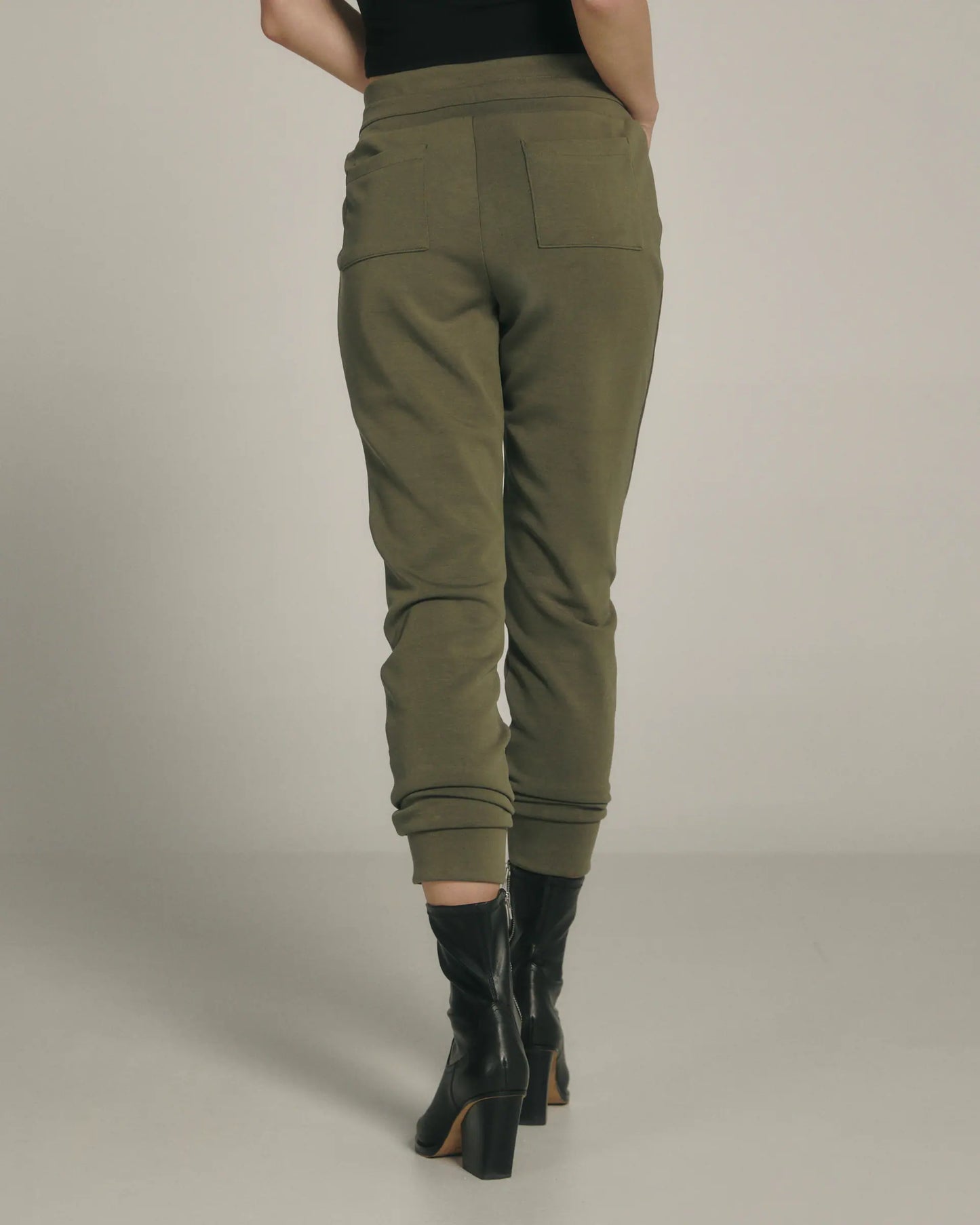 7 Diamonds Women's Rev Slim Fit Jogger
