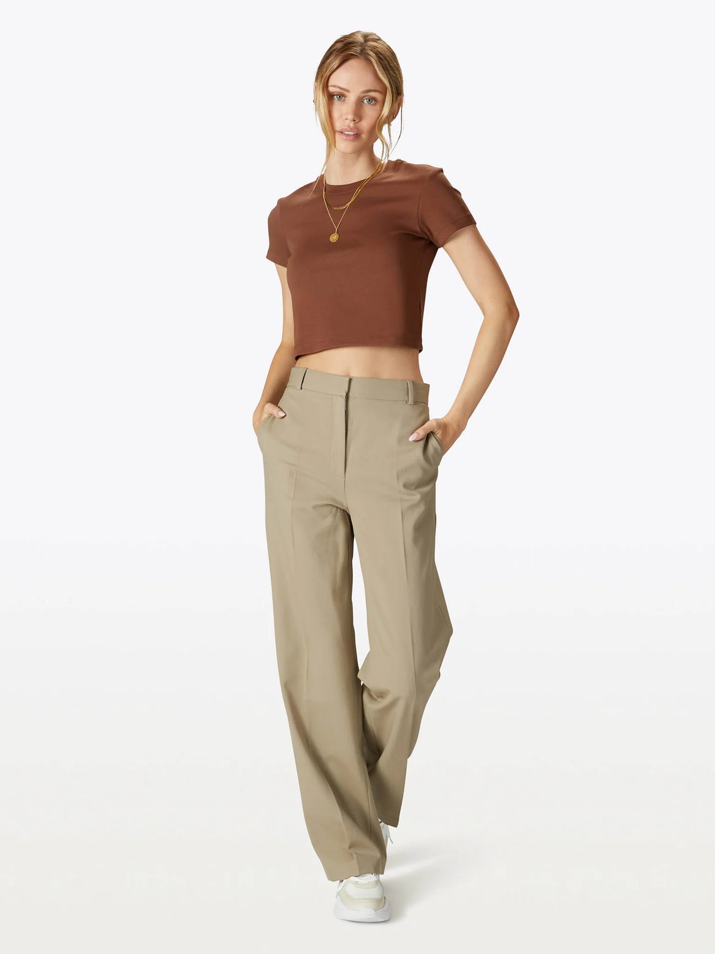 CUTS Women's Crew Tomboy Slim Cropped
