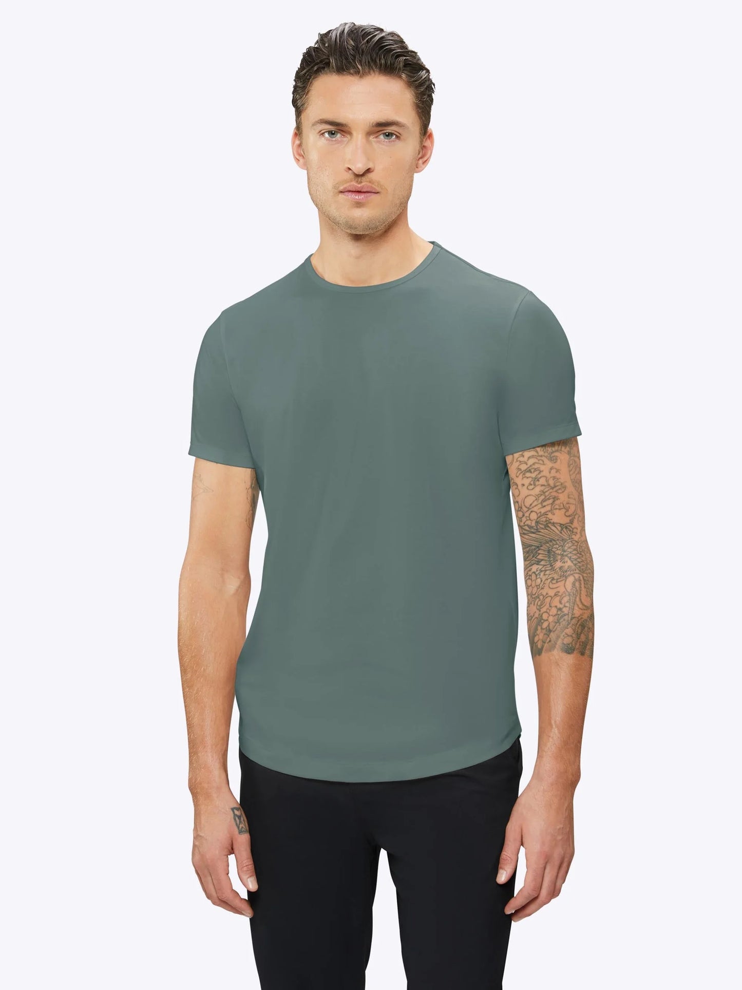 CUTS Men's AO Curve-Hem Tee