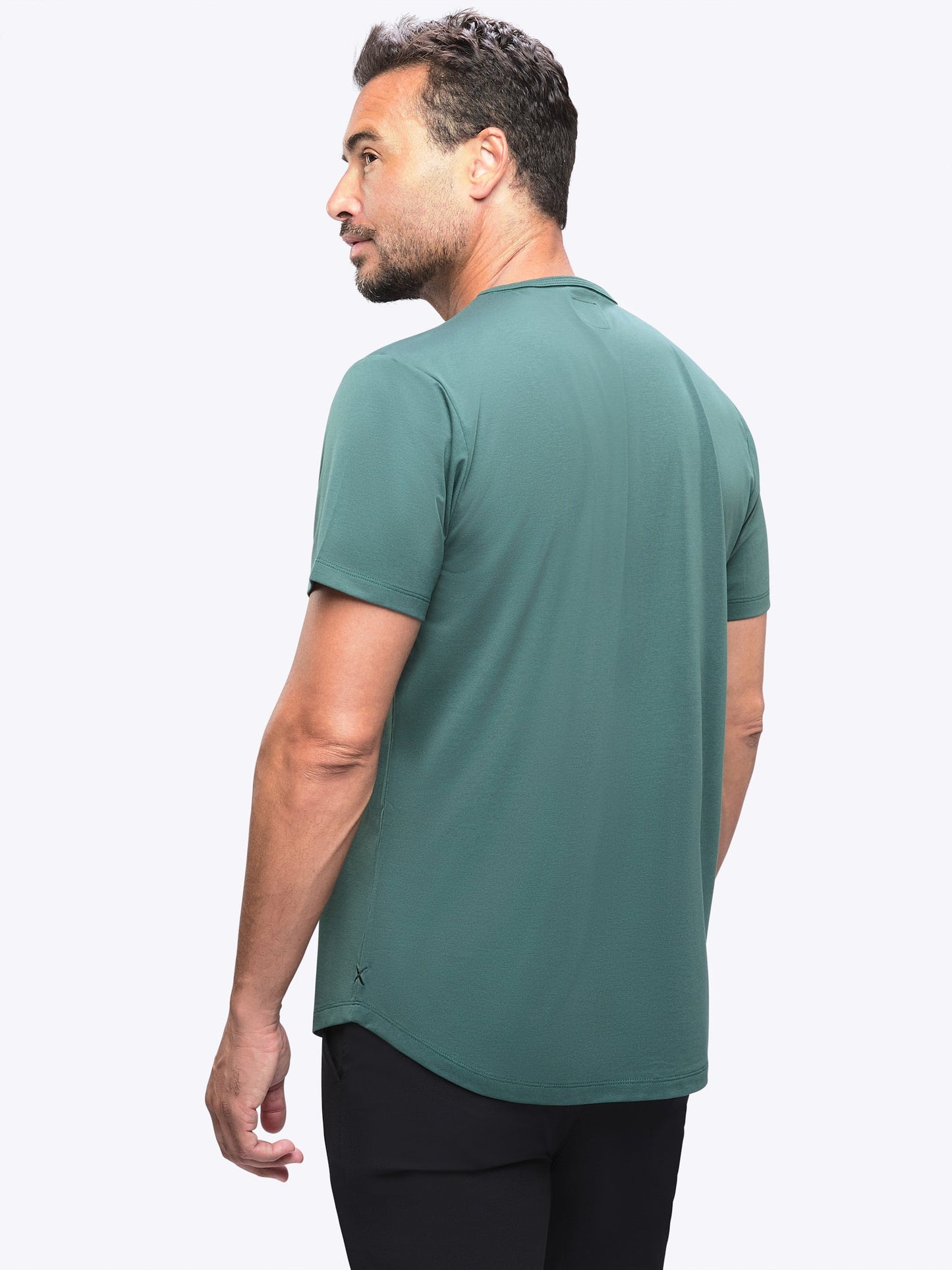 CUTS Men's AO Curve-Hem Tee