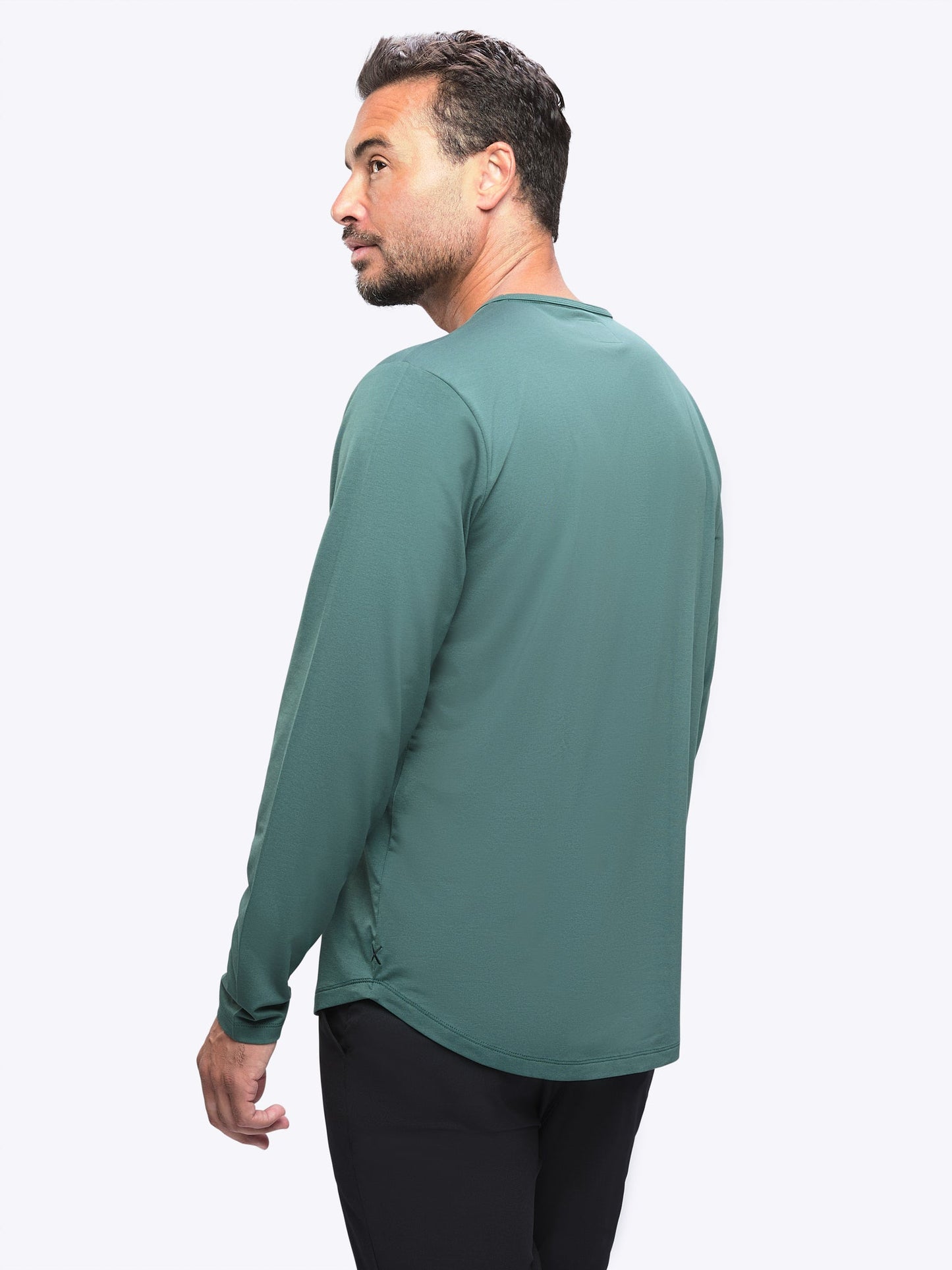 CUTS Men's Long Sleeve Henley Curve-Hem