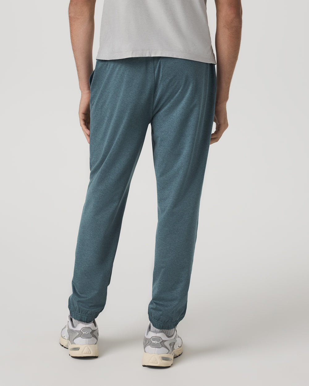 Vuori Men's Sunday Performance Sweatpant 28"