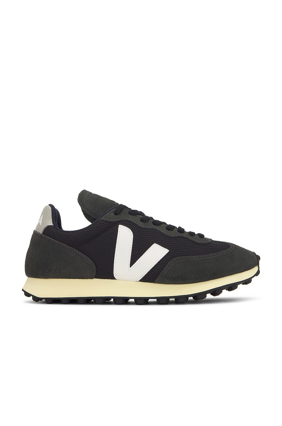 Veja Unisex Rio Branco Alveomesh (Grey)