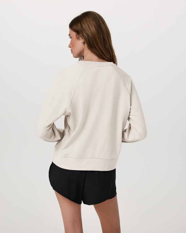 Vuori Women's Long Sleeve Halo Crew