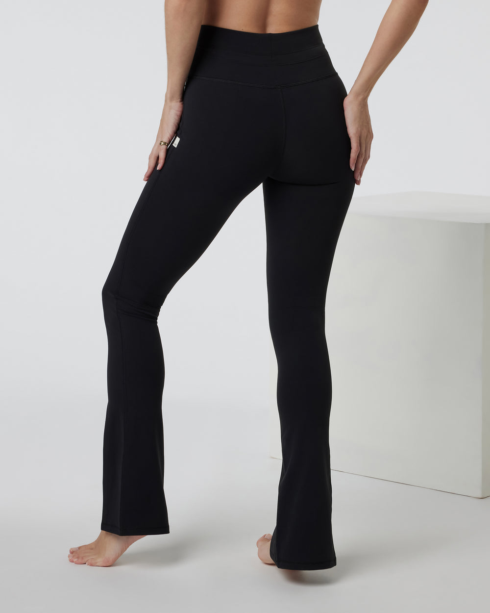 Vuori Women's Daily Split Flare