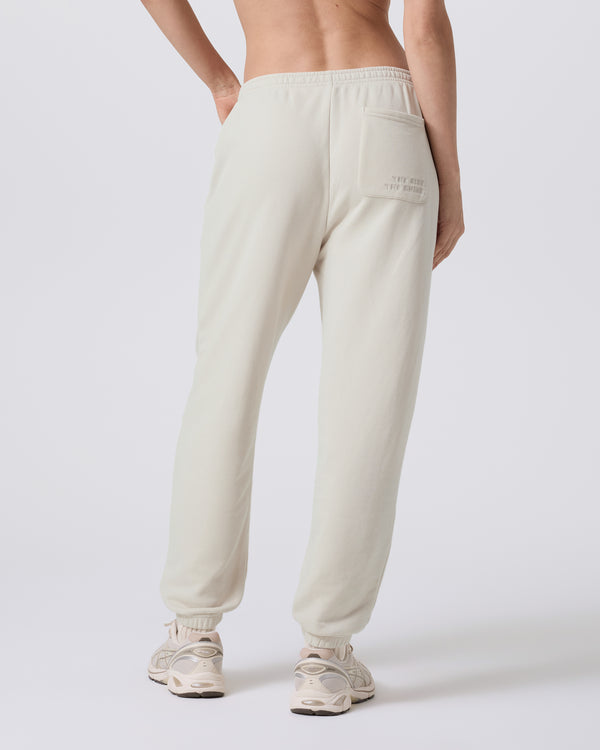 Vuori Women's Sedona Logo Jogger