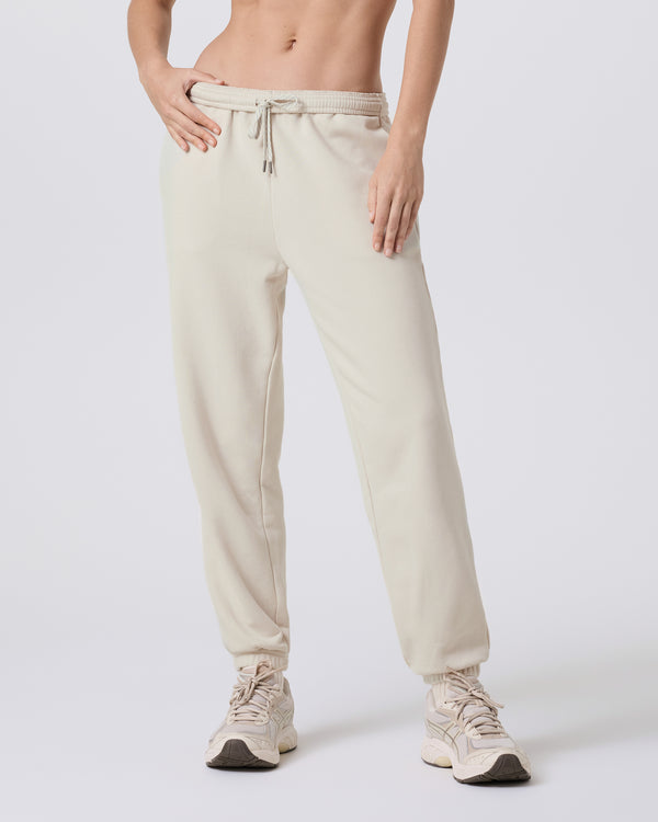 Vuori Women's Sedona Logo Jogger