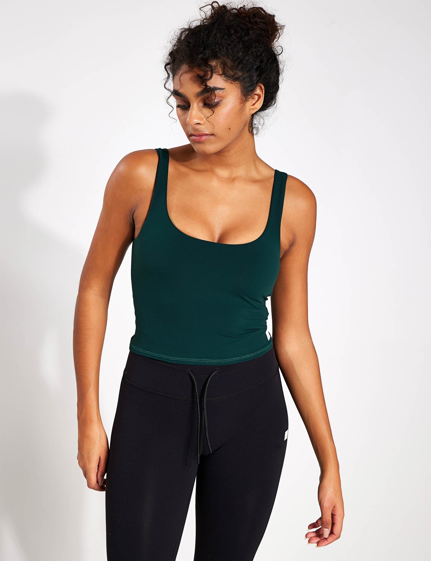 Vuori Women's Daily Crop Sale