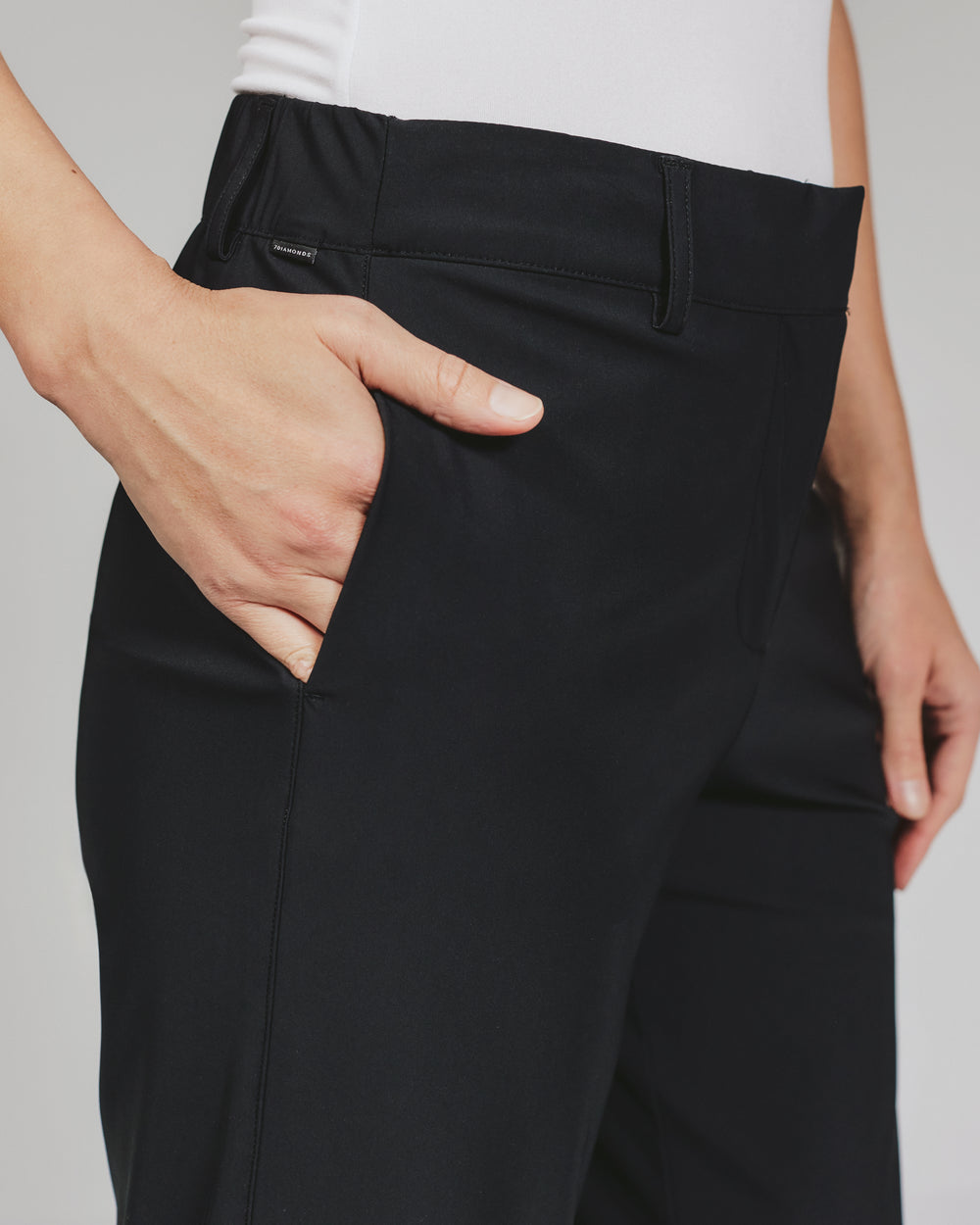 7 Diamonds Women's Zuma High Waisted Trouser