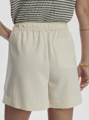 Varley Mariya Easy Pleat Short 4.5