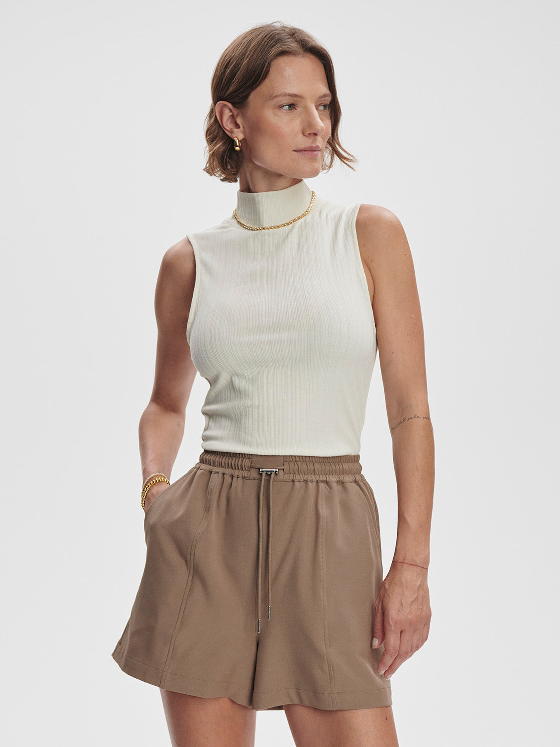 Varley Esmond Mid Rise Short 3