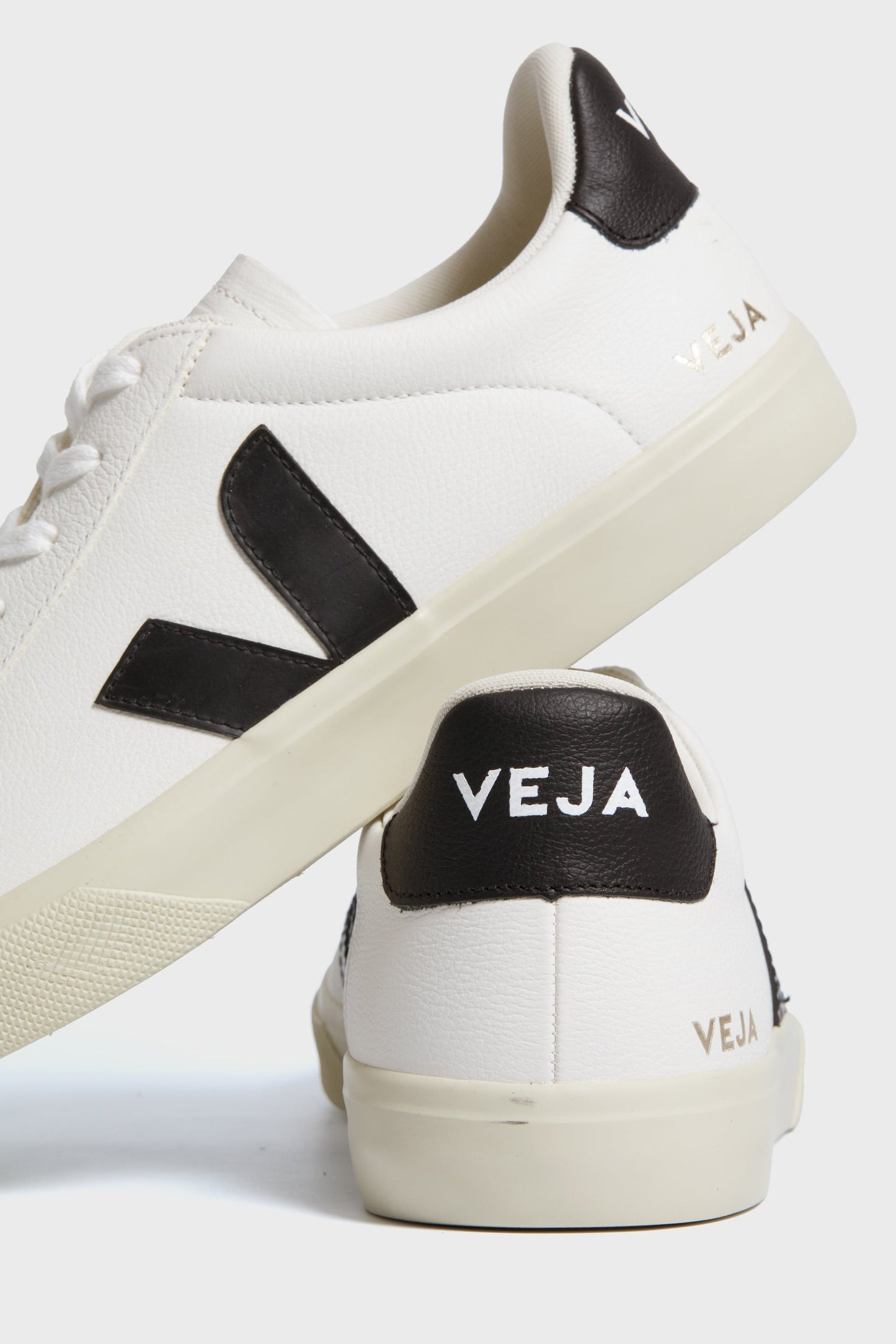 Veja Unisex Campo Chromefree Leather