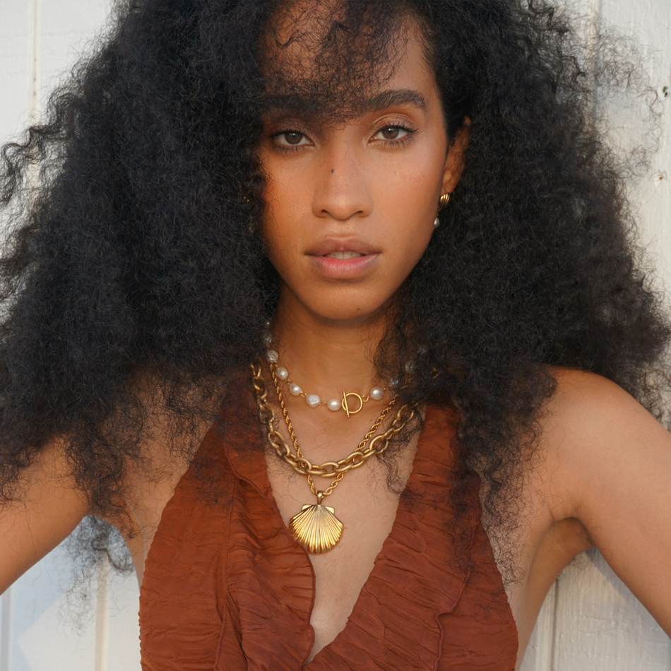 Ellie Vail Natalia Oversized Shell Necklace