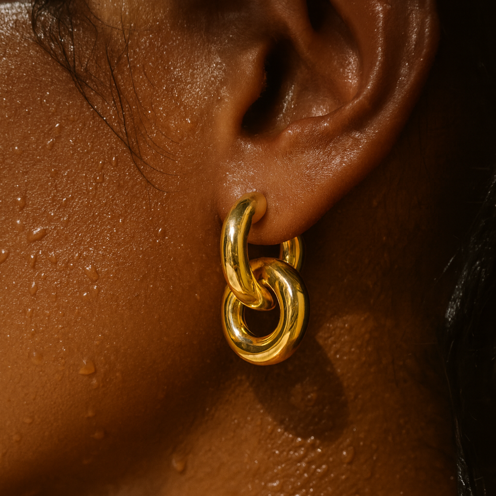 Ellie Vail Solana Interlocking Hoop Earring