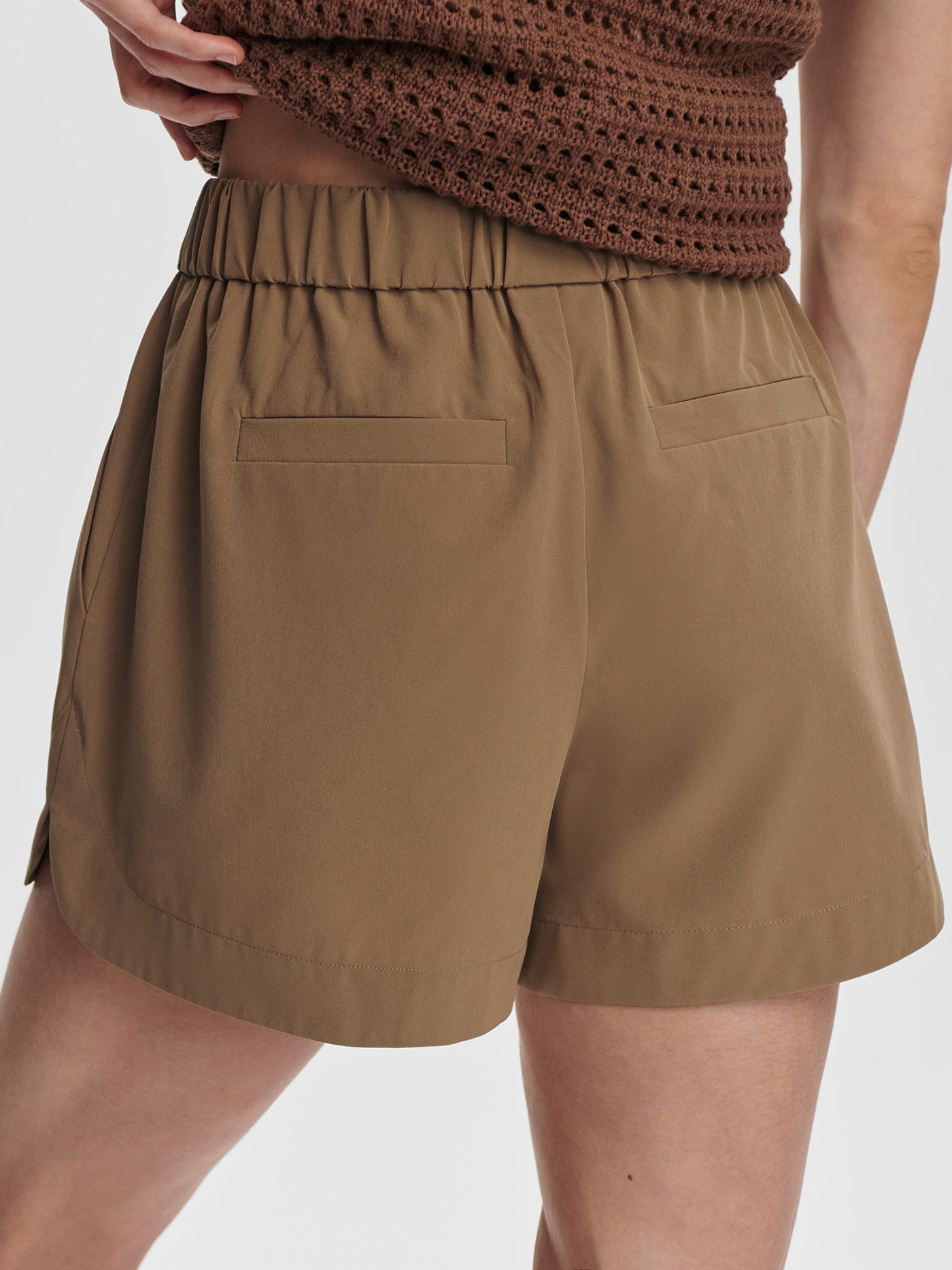 Varley Nila Mid Rise Short 3.5"