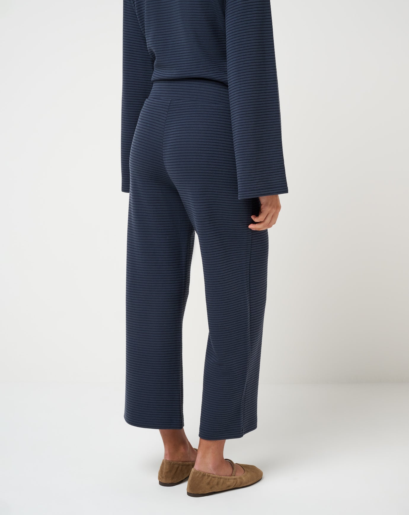 Travis Mathew Women's Coastal Rib Ankle Pant