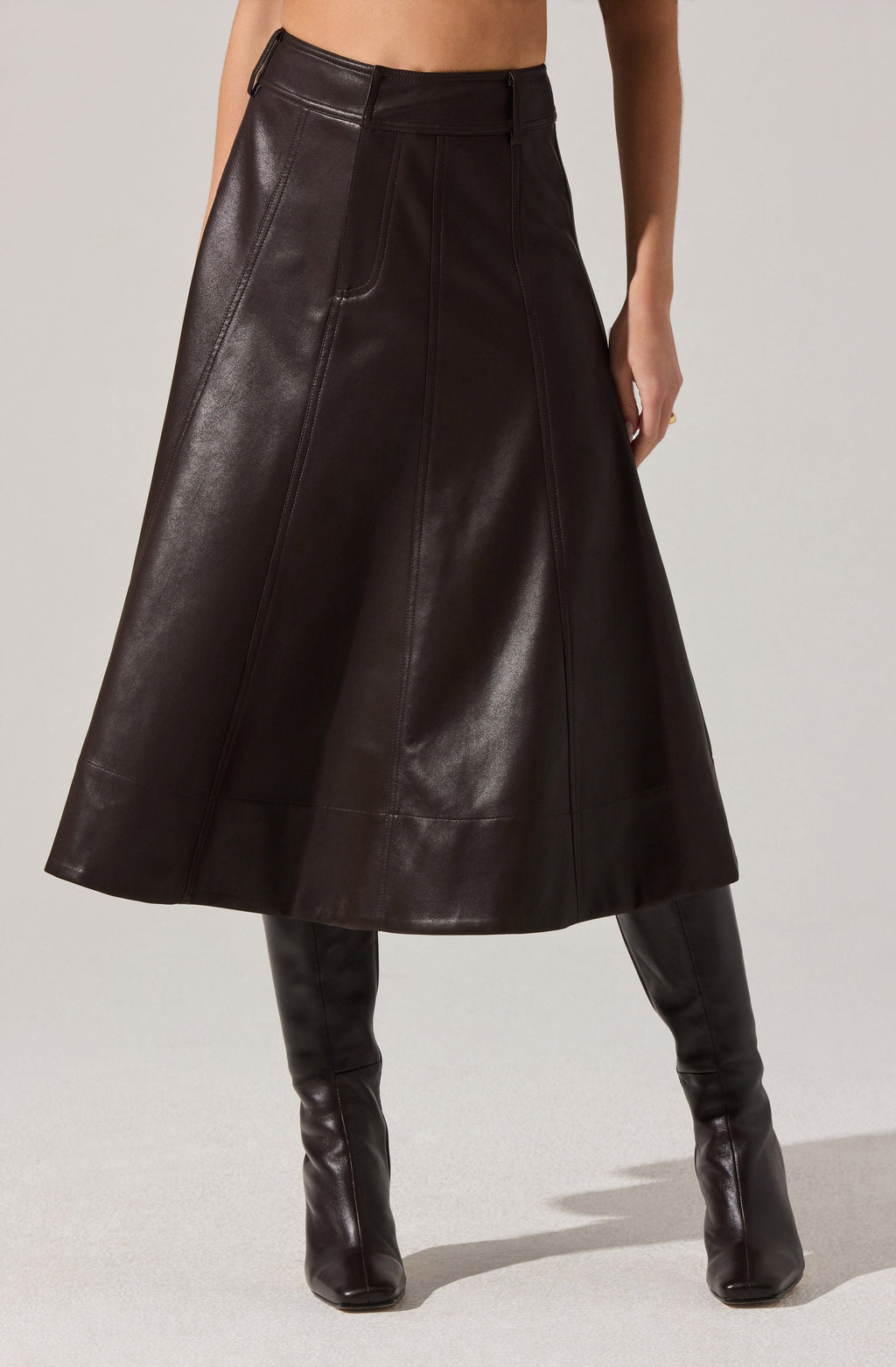 ASTR The Lbale Zhuri Faux Leather Midi Skirt