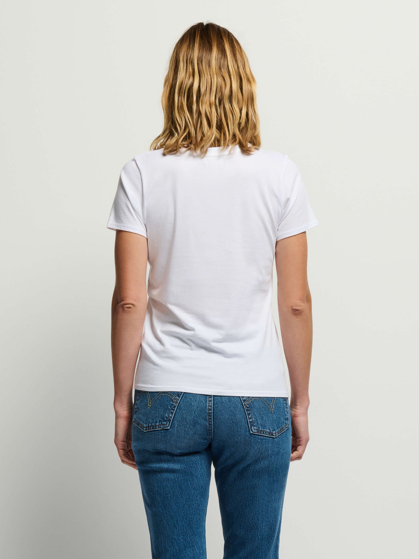 Nation Women's Blair Slim V-neck Tee
