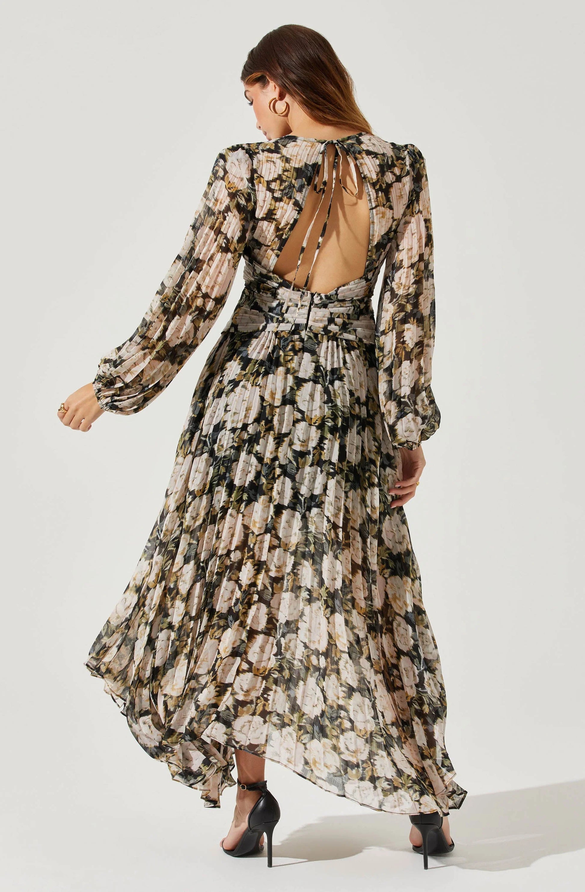 ASTR the Label | Ayana Floral Pleated Long Sleeve Maxi Dress | Size S