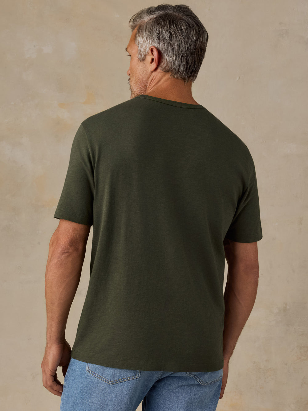 Faherty Men's Sunwashed Regenerative Pocket Tee