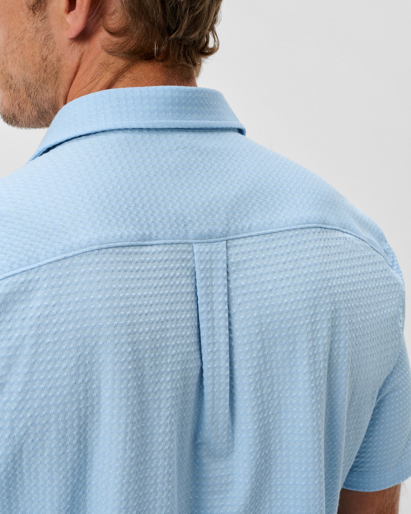Johnnie-O Short Sleeve Surfsucker Button Down