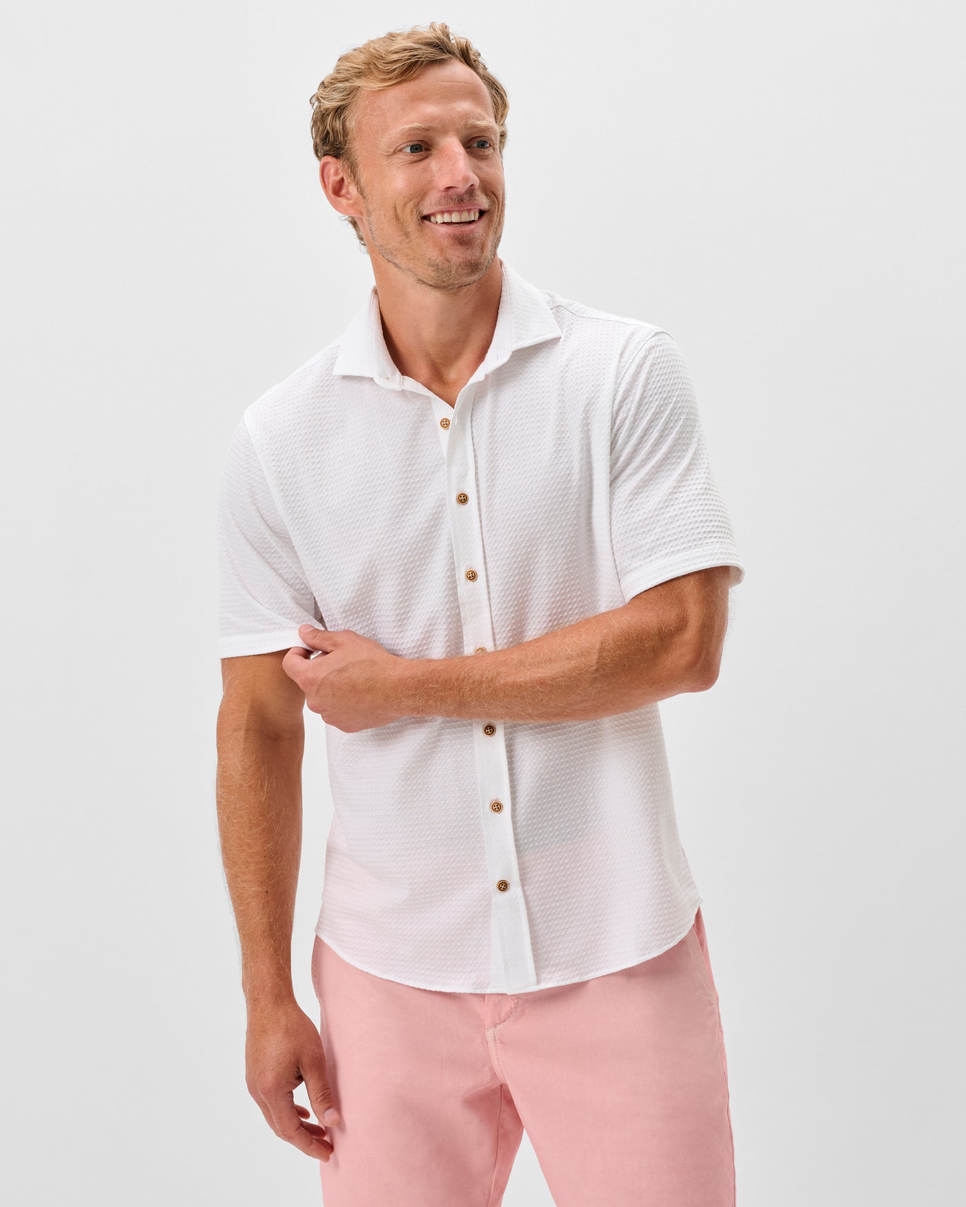 Johnnie-O Short Sleeve Surfsucker Button Down