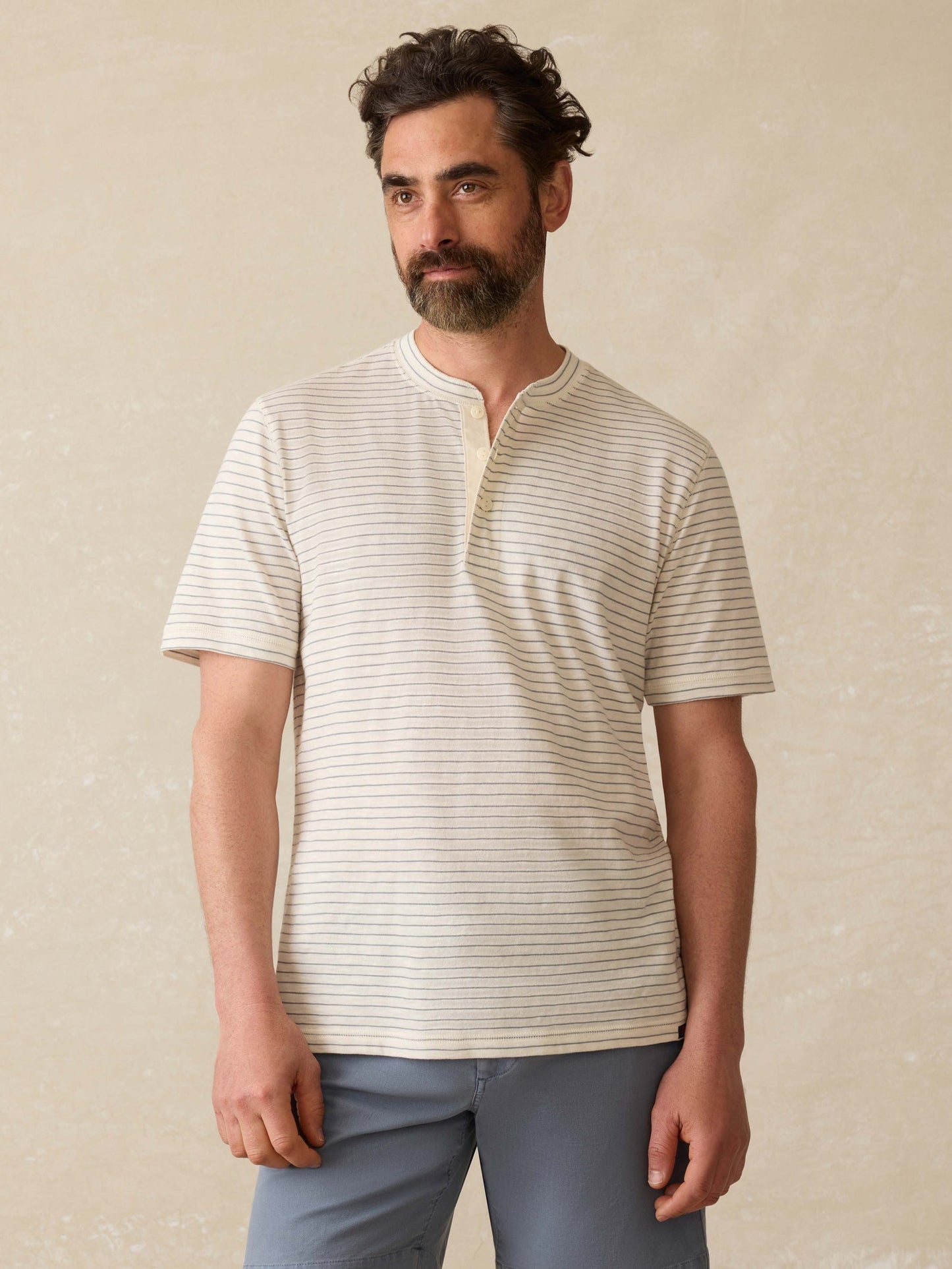 Faherty Men's Short Sleeve Sunwashed Henley