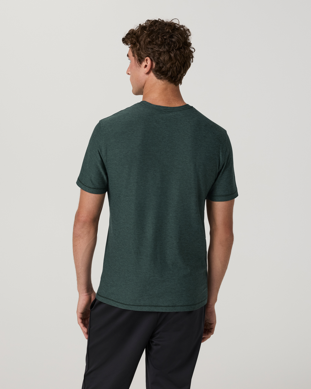 Vuori Men's Strato tech Tee