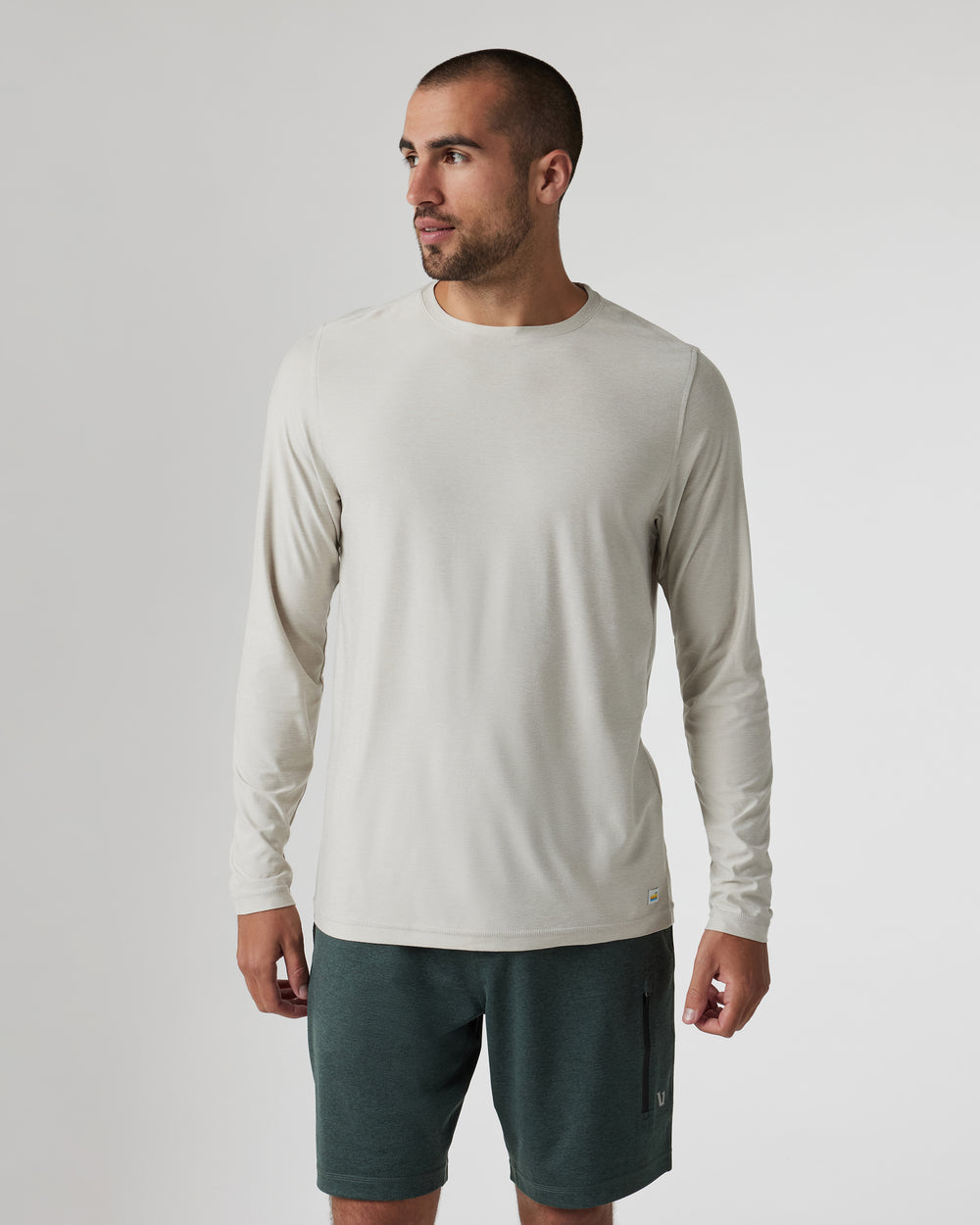 Vuori Men's Long Sleeve Strato Tech Tee (Salt)