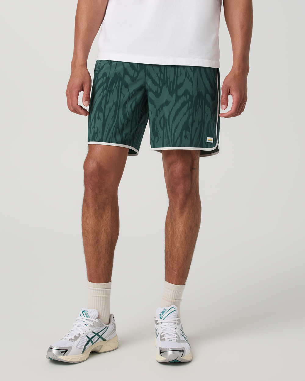 Vuori Men's Banks Short 7"