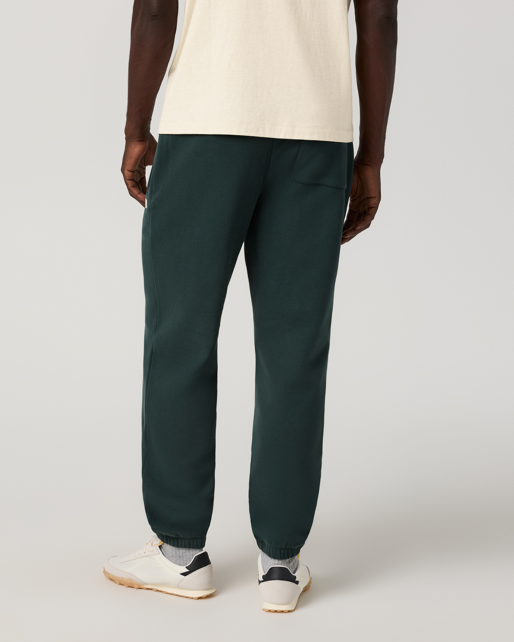 Vuori Men's Seaside Sweatpant 28"