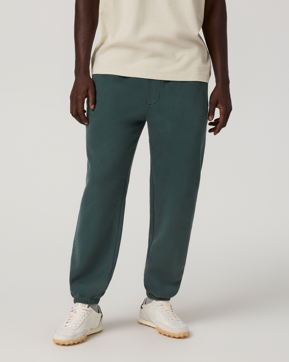 Vuori Men's Seaside Sweatpant 28"