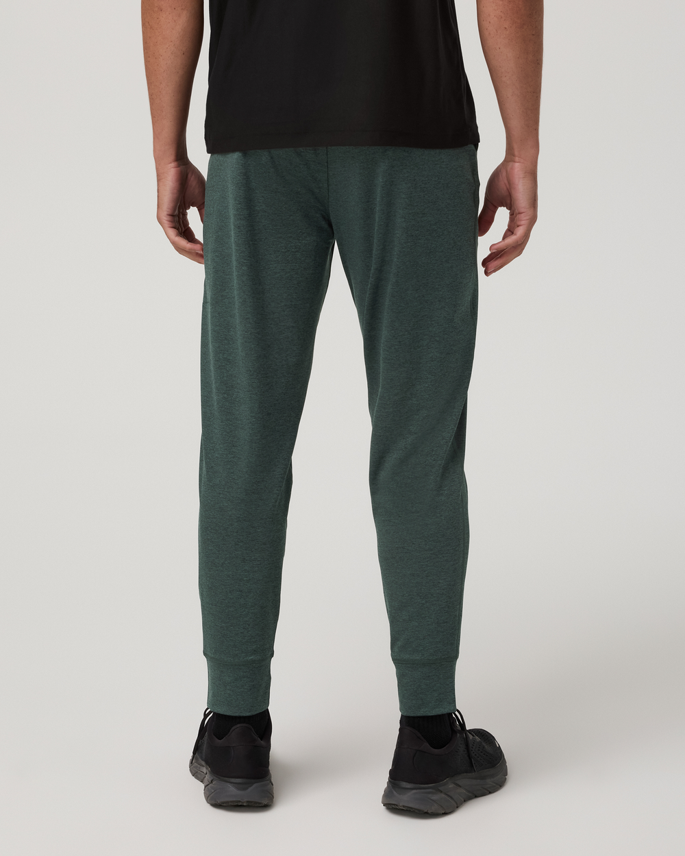 Vuori Men's Sunday performance Jogger 28"