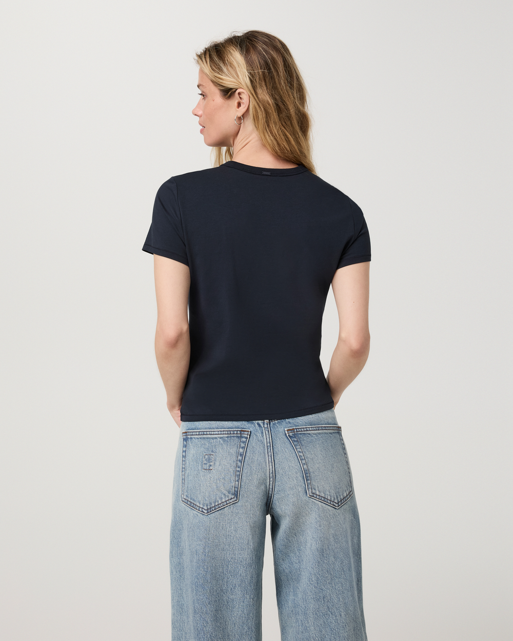 Vuori Women's Short Sleeve Feather Classic Tee