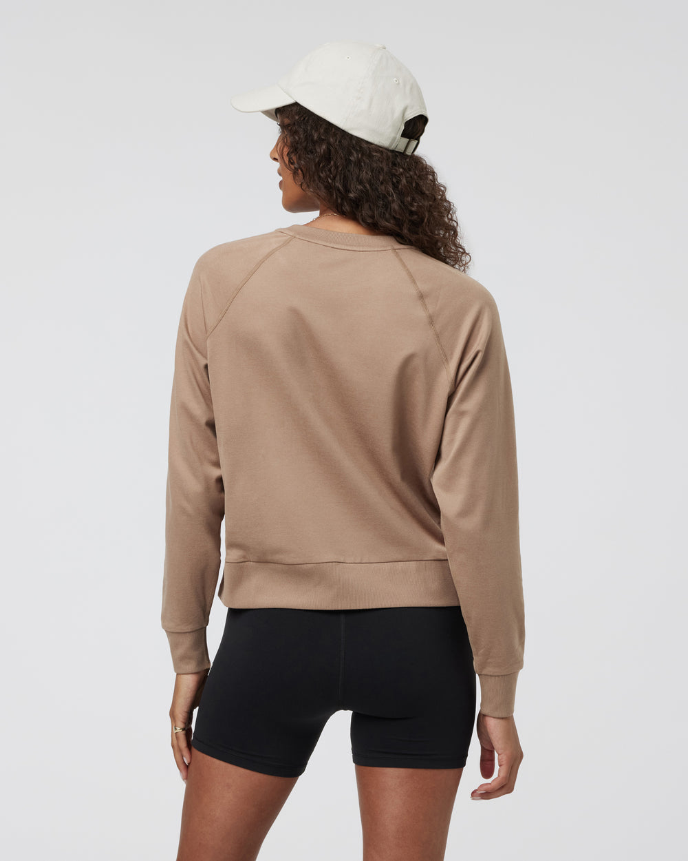 Vuori Women's Long Sleeve Halo Crew (Goldenrod)