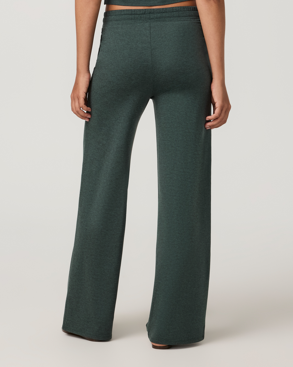 Vuori Women's Halo Essential Wideleg Pant
