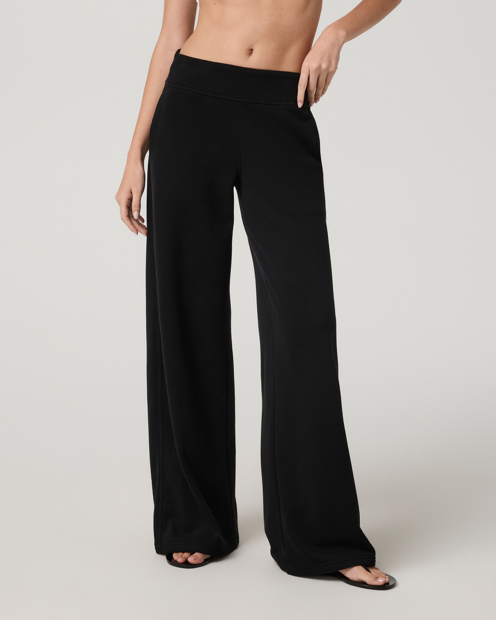 Vuori Women's Sedona Midrise Wideleg Sweat