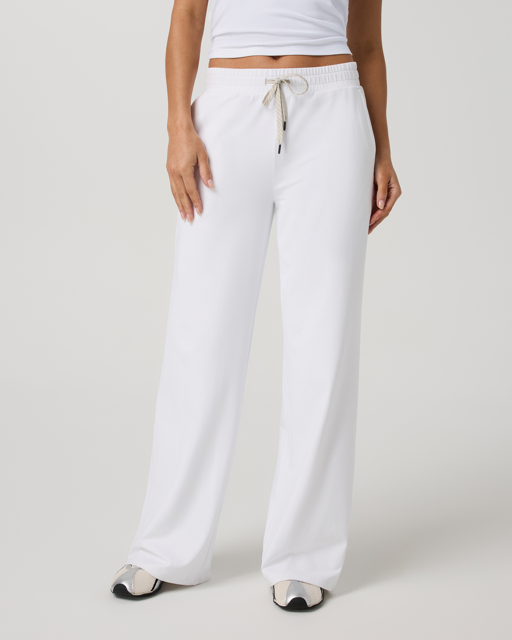 Vuori Women's Halo Essential Wideleg