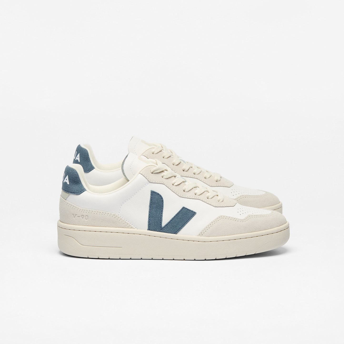 Veja Men's V-90 O.T Leather